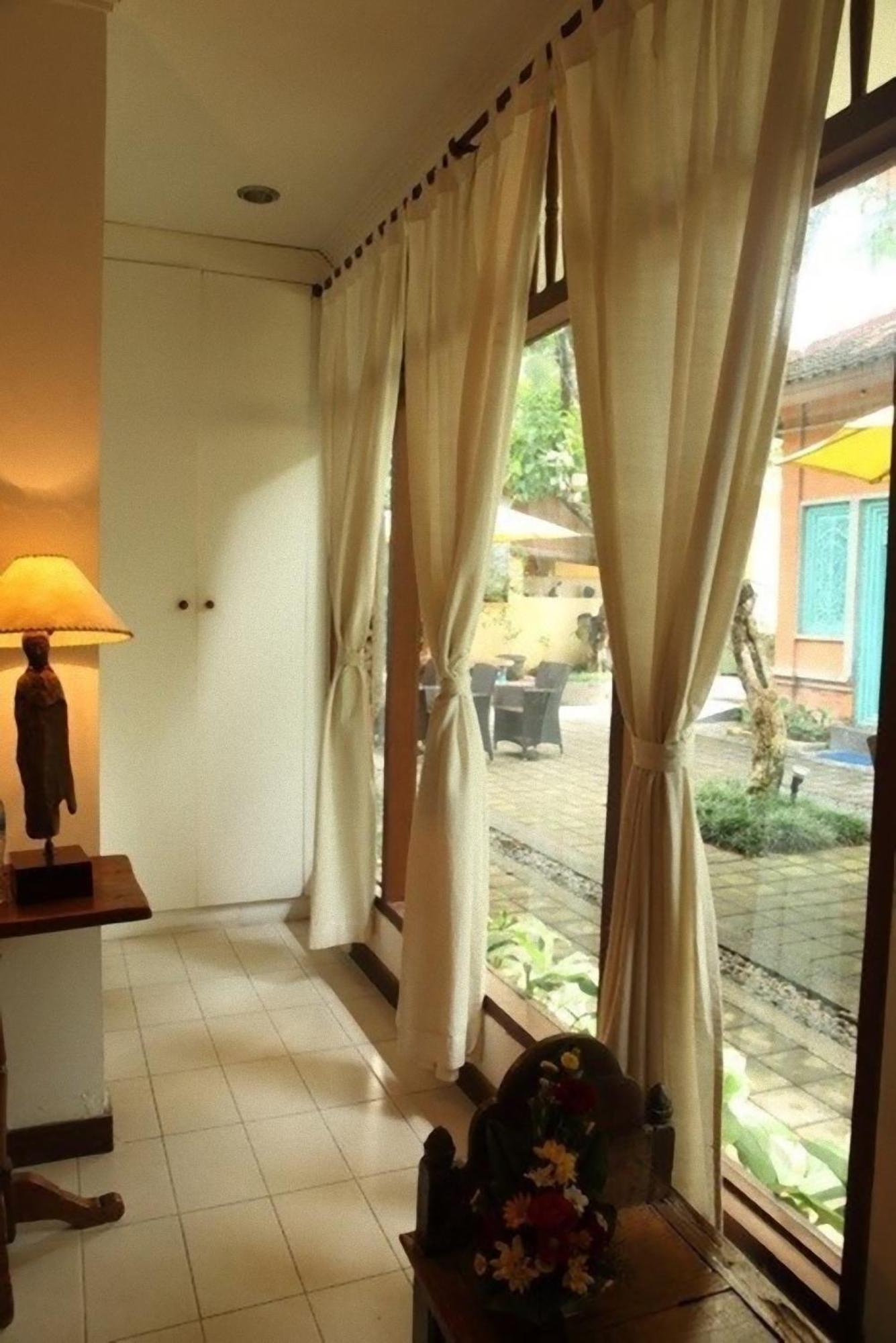 Sunhouse Guesthouse Sanur Zimmer foto